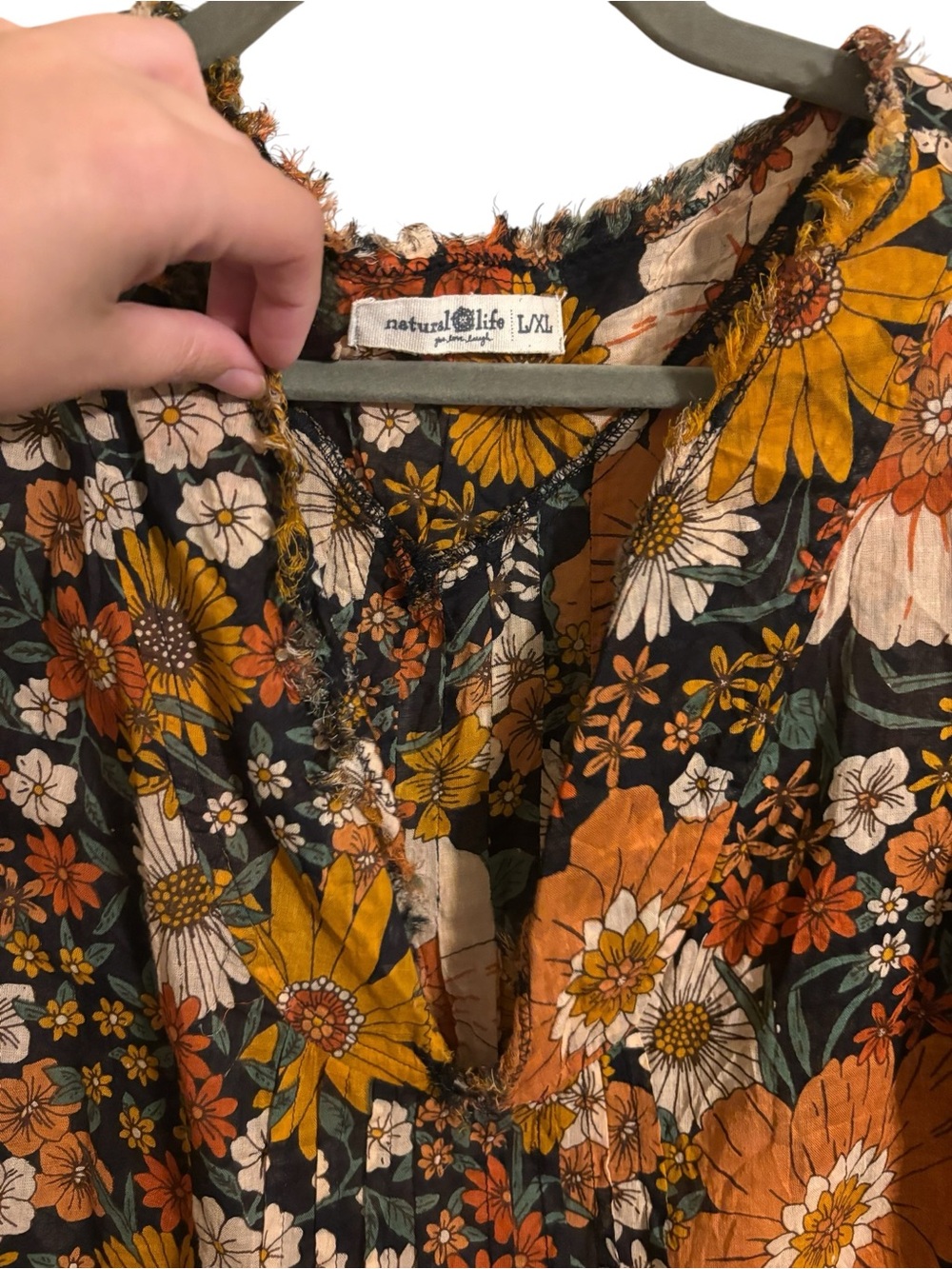 Natural Life Floral Deep V-Neck 3/4 Sleeve Top Large XL - Picture 2 of 6